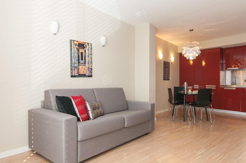 Blue Apartments برشلونة المظهر الخارجي الصورة